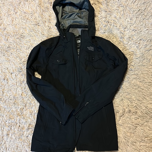 The North Face Women’s K Rain Jacket- Medium- Like New - Picture 8 of 16